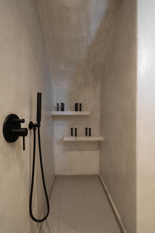 Saint John Oia-Exclusive Private Heated Pool Villas Luaran gambar